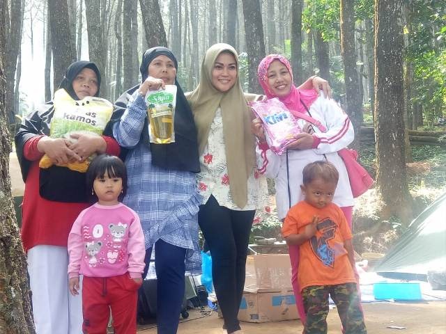 Regina Irawan Lomba 17 Agustusan Di Talaga Surian