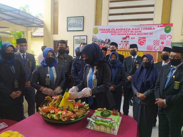 PN Pelaihari Kalsel Meriahkan HUT RI Dan MA Dengan Berbagai Lomba