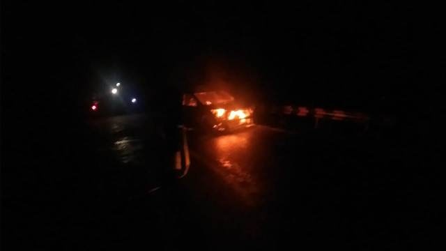 Mobil Terbakar Di Jalan Raya Kuningan-Majalengka