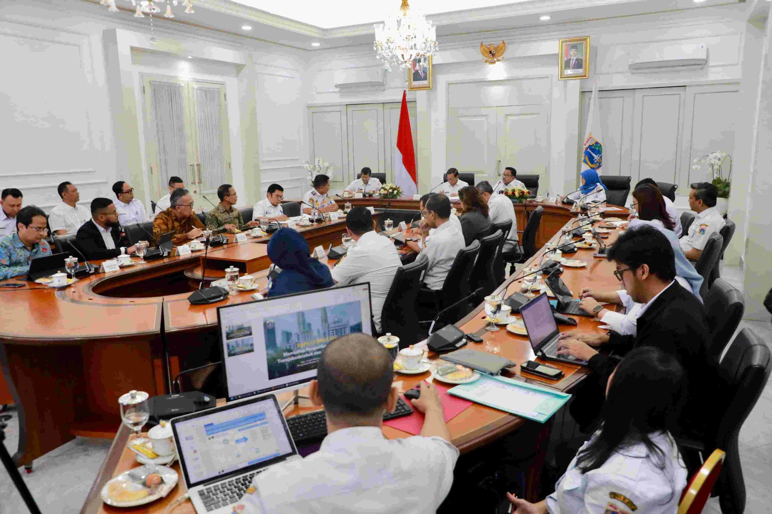 Permudah Mobilisasi Warga, Pemprov DKI Hadirkan Transportasi Gratis