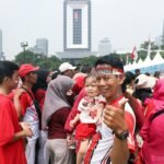 Puluhan Ribu Warga Padati Kawasan Monas Menyaksikan Kemeriahan Kemerdekaan RI