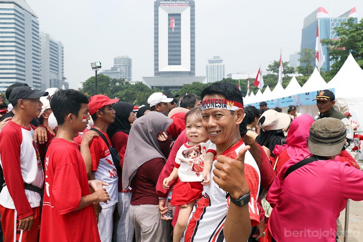 HUT ke-81 RI, Ribuan Warga Padati Kawasan Monas